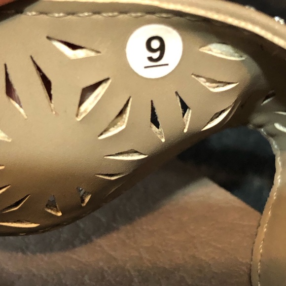 Skechers Shoes Women’s Taupe Cali Vinyasa-Glass Star Platform Flip Flops Size 9 - Picture 9 of 9